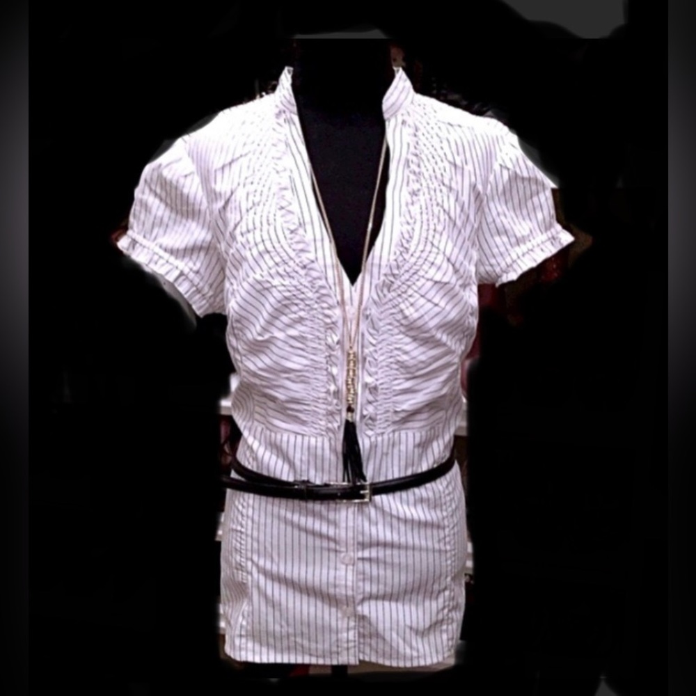 NWT Guess Shirt - Picture 2 of 4